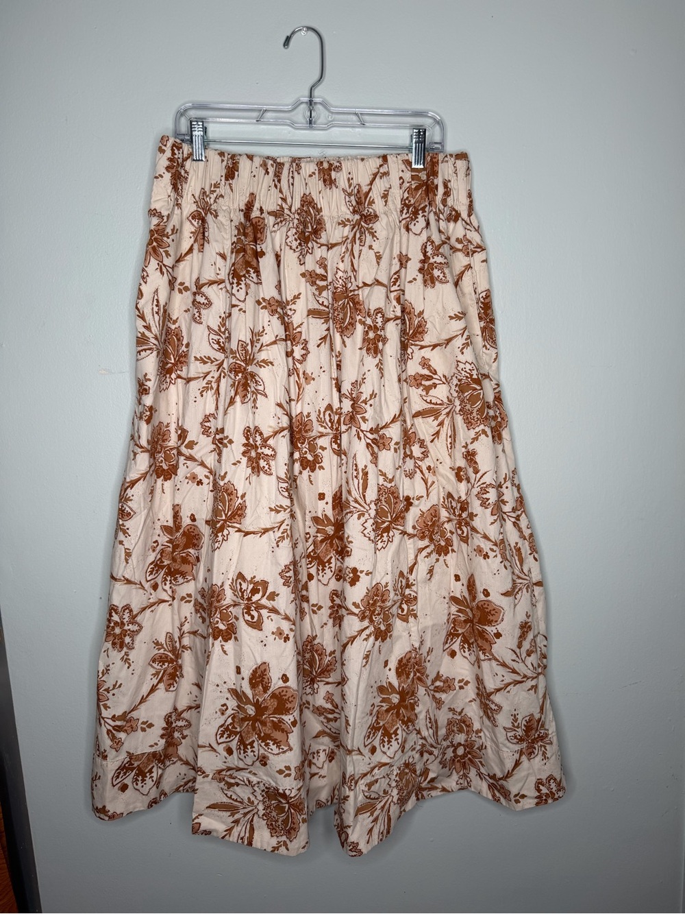 Abercrombie & fitch women Resort Volume Maxi Skirt Size Large Brown floral lined